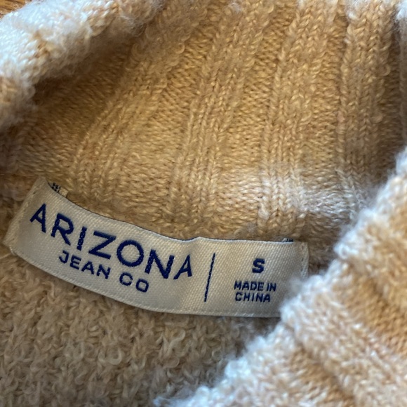 Sweater - Picture 2 of 3